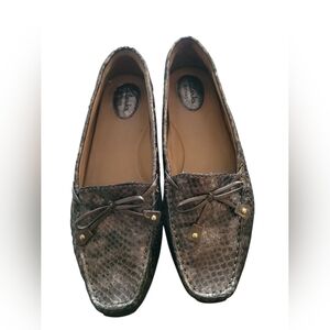 Clarks Artisan Brown With gold Tint Size 10 Loafers